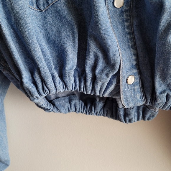 Guess Jeans Button Up Crop Jean Jacket - Picture 5 of 6
